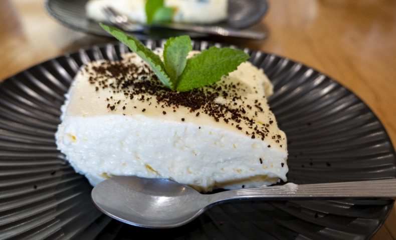 尾道市瀬戸田町 Pizzeria Bar Rin 白いティラミス ゴルゴンゾーラのケーキが美味し過ぎる ミホとめぐる尾道
